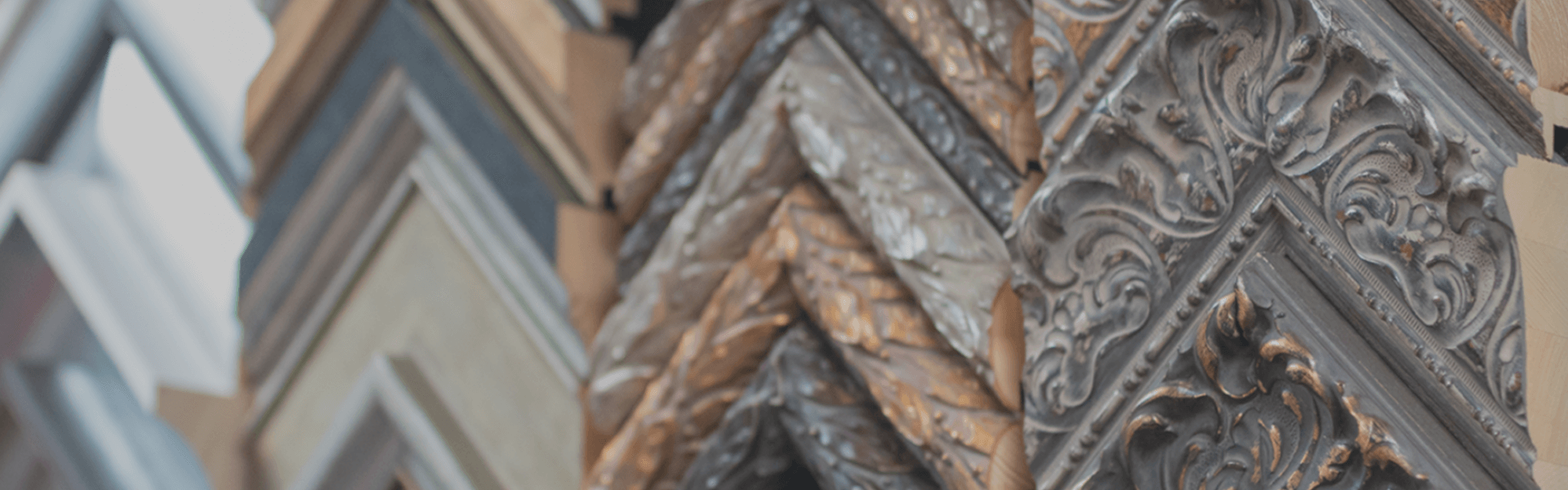 英科再生PS裝飾線條可作為踢腳線、頂角線、腰線，用于建筑裝飾，具有防水、防蟲蛀、無甲醛和易安裝等優(yōu)勢